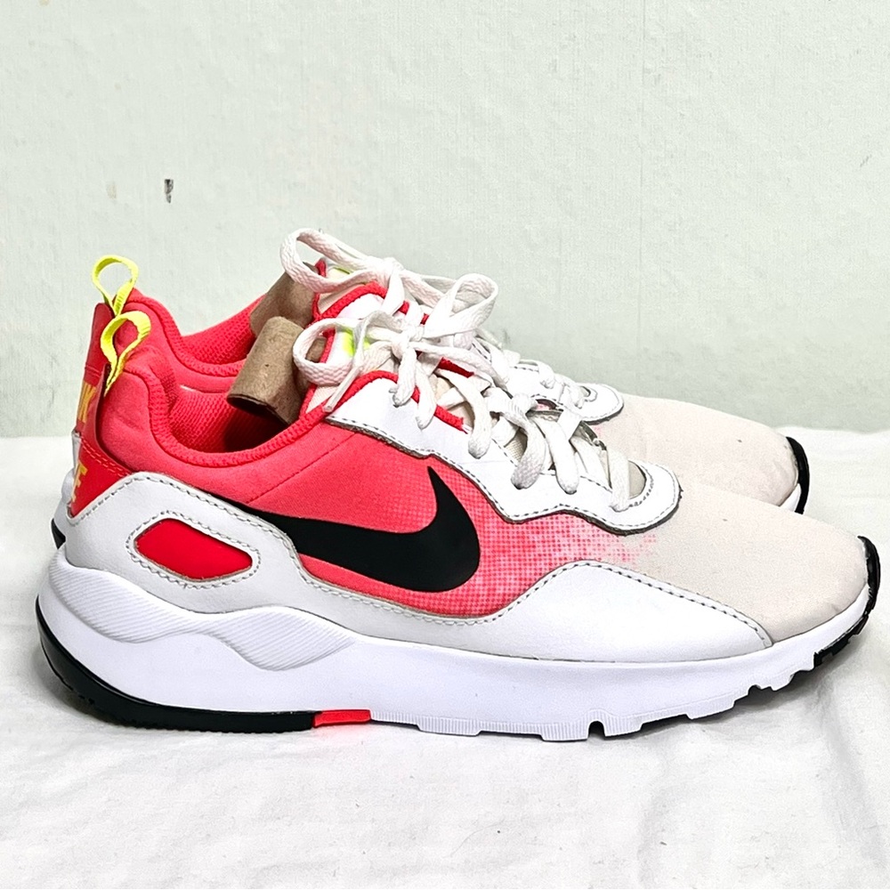 Nike Womens Running White and Pink Shoes Sz.6.5